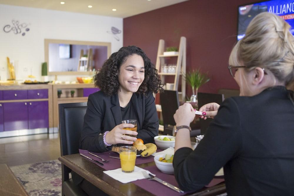 Hotel Mercure Rennes Cesson Exterior photo